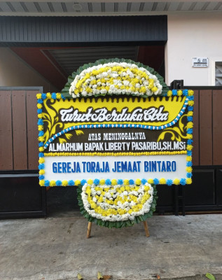 Papan Bunga Duka di Manggelum