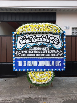 Papan Bunga Duka di Manggelum